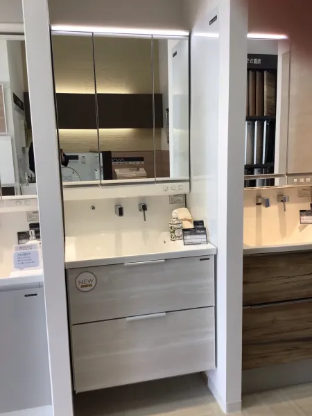 希少 レトロ ポータブル化粧台 日立 ビューティーユニット スペースエイジ 洗面台（洗面所） ファミーユ 間口75cm ホワイトアッシュ（25年8